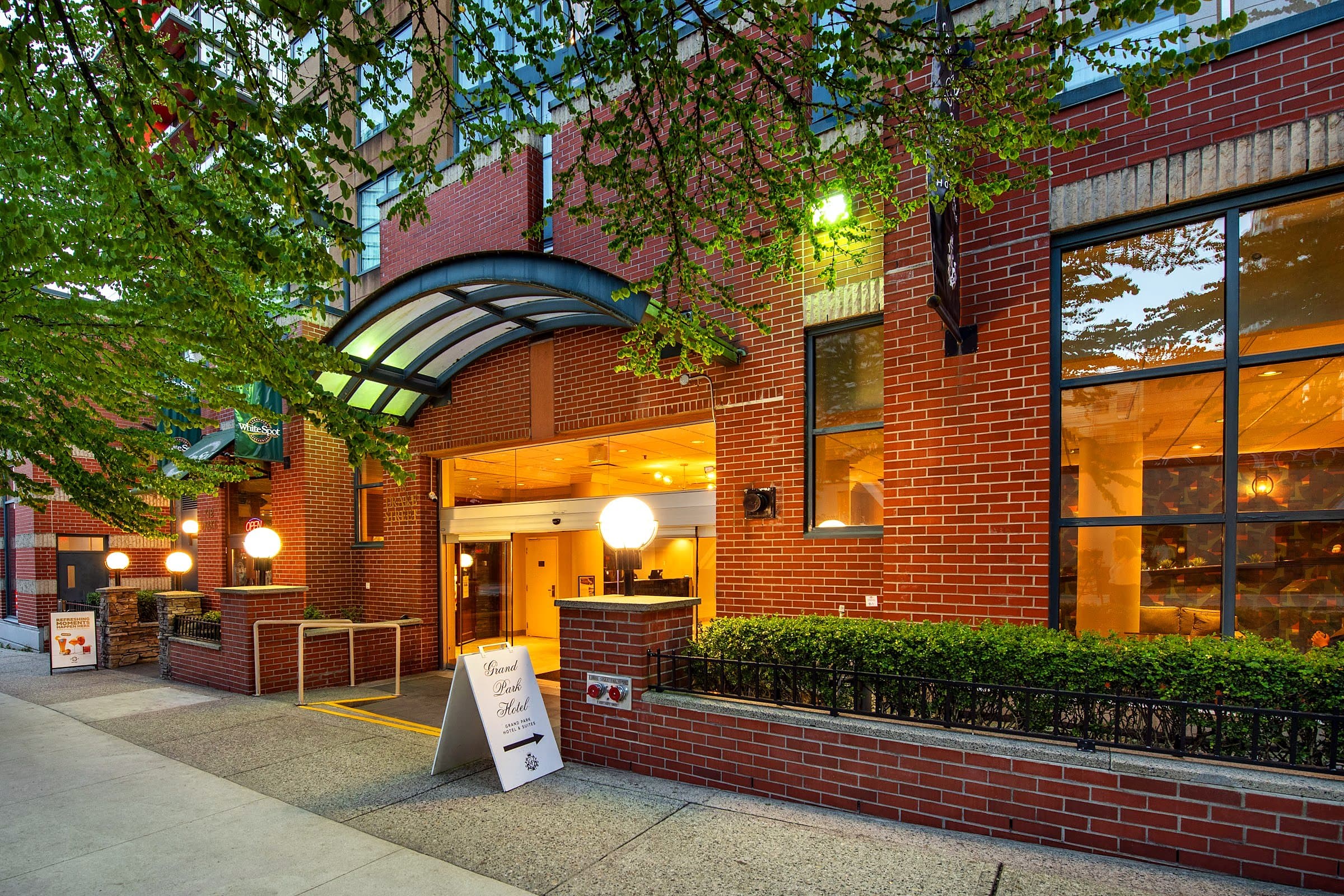 Grand Park Hotel & Suites Downtown Vancouver, Ascend Hotel Collection photo 1