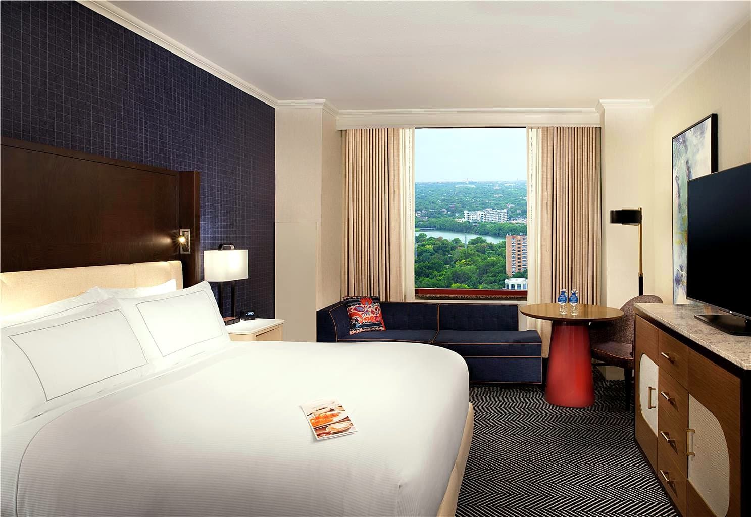Hilton Austin photo 2