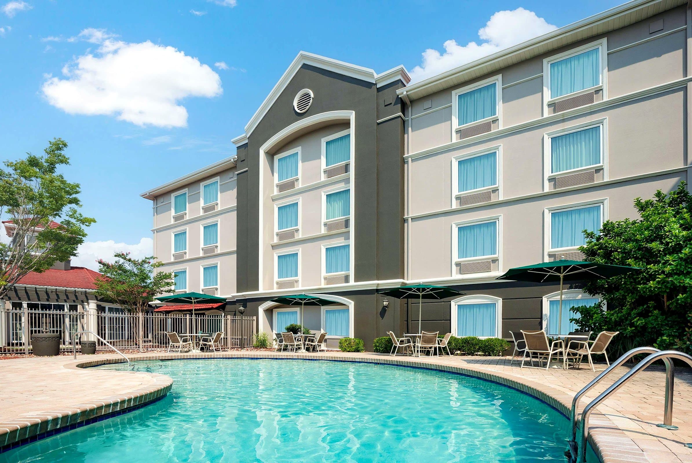 La Quinta Inn & Suites Myrtle Beach Broadway photo 1