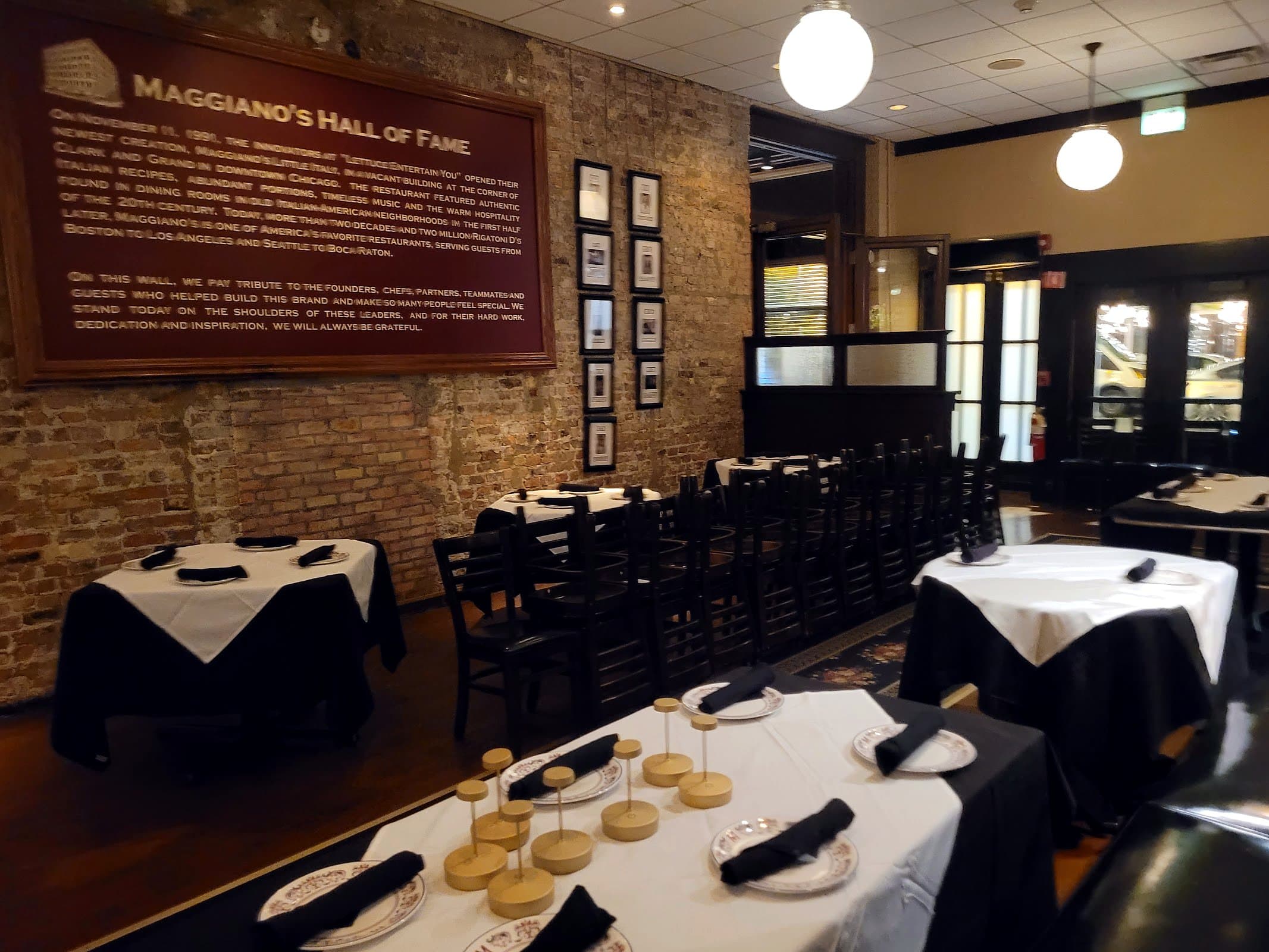 Maggianos Little Italy photo 2